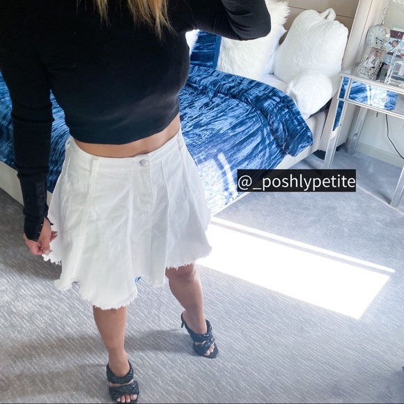 White denim raw cut hem mini skirt - Picture 7 of 16